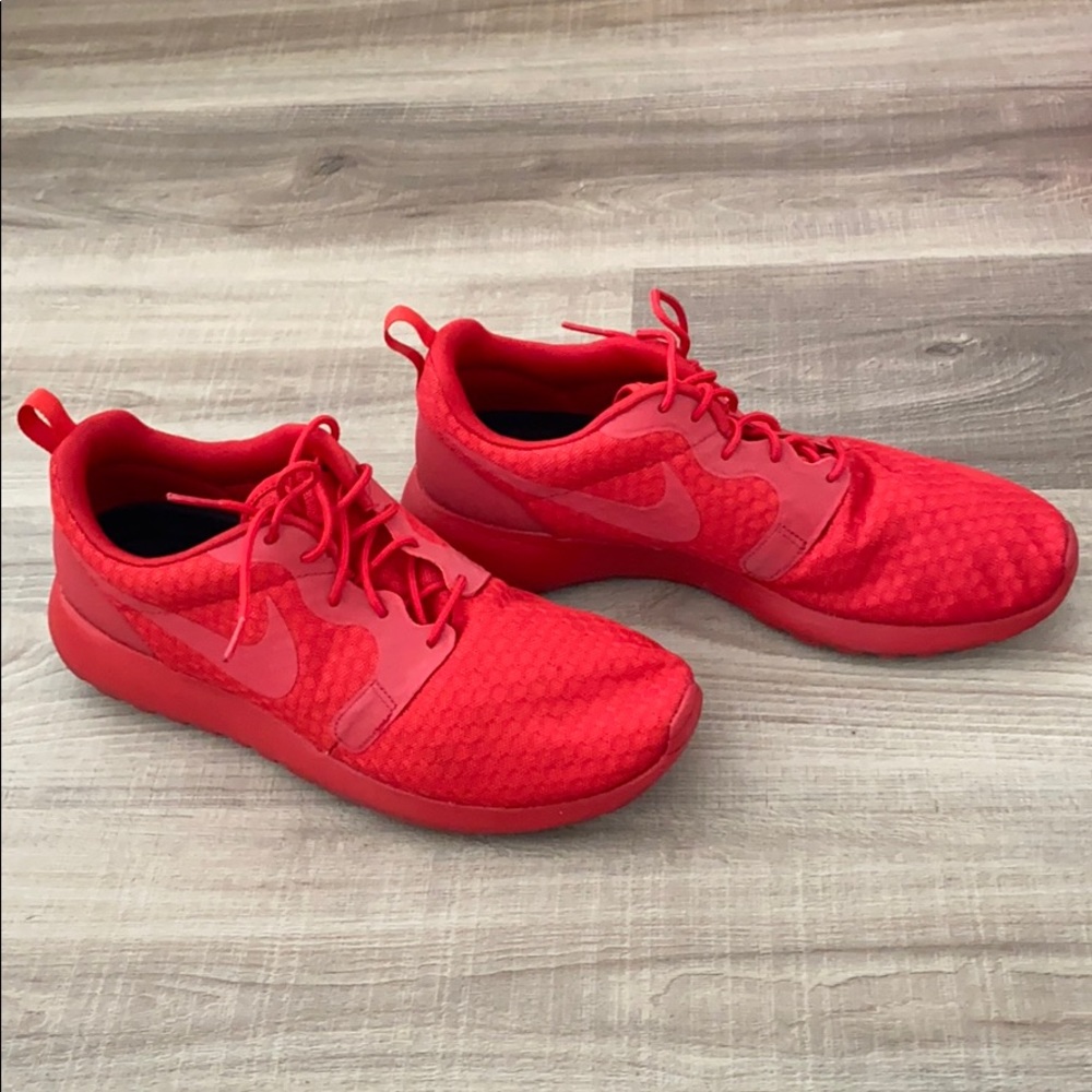 Nike Roche Runs Sneakers